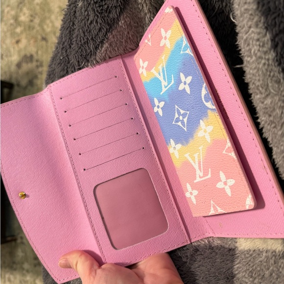 Colorful Pastel Wallet - Picture 3 of 7